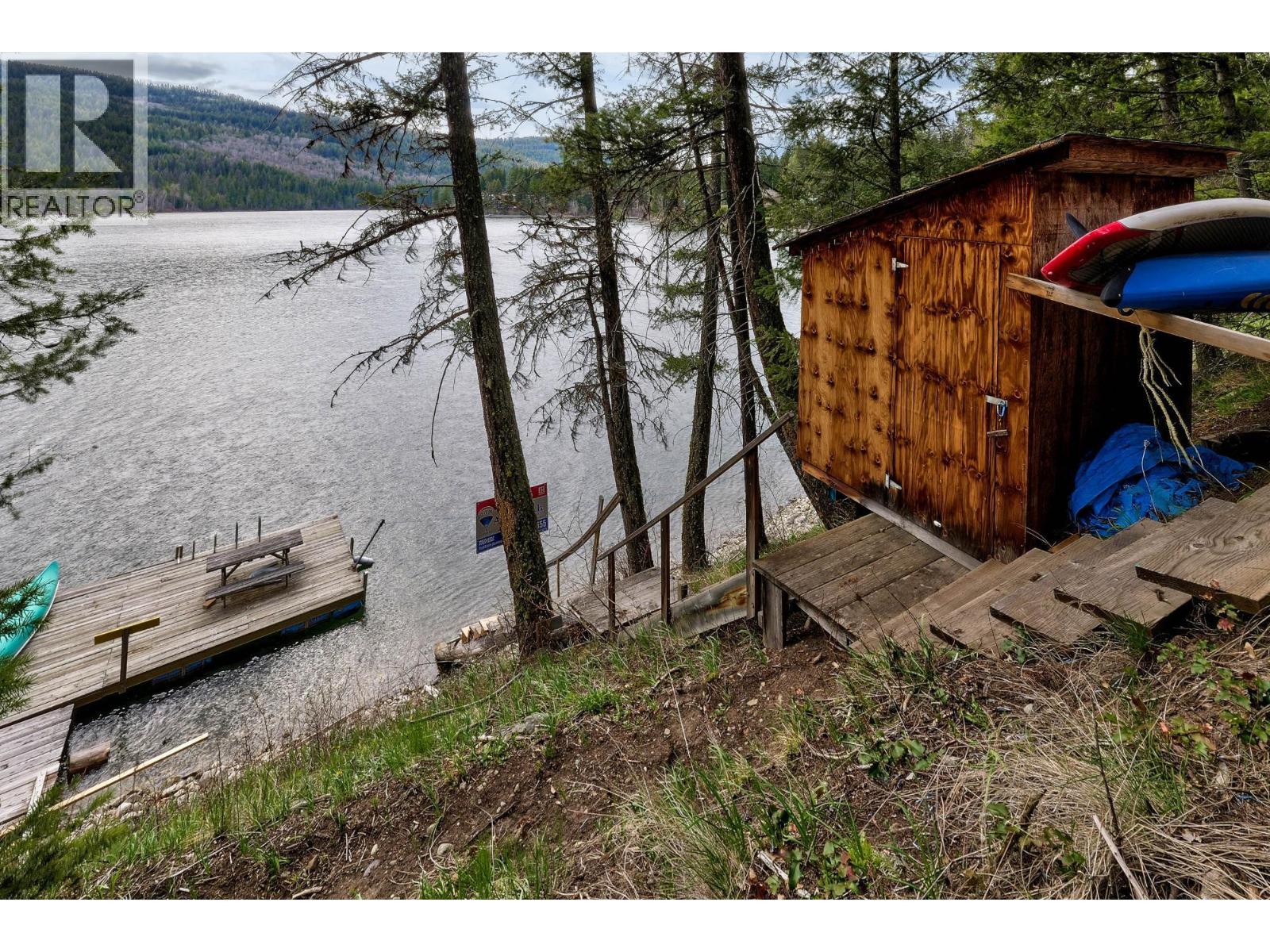 2486 Heffley-louis Creek Road Property Photo 5