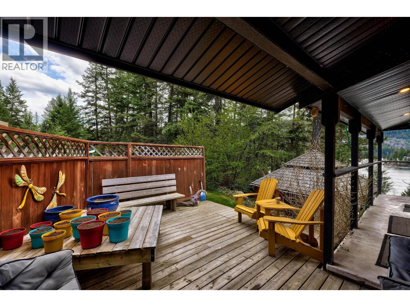 2486 Heffley-louis Creek Road Property Photo 17