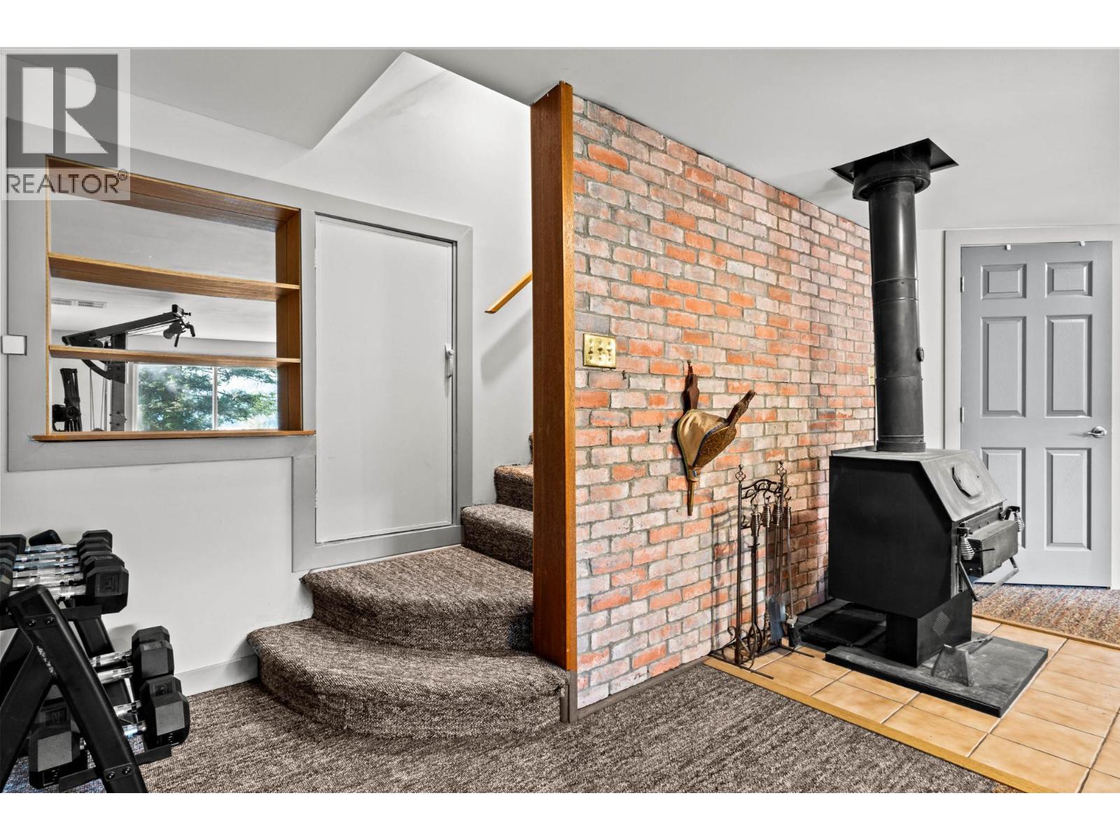 2486 Heffley-louis Creek Road Property Photo 25