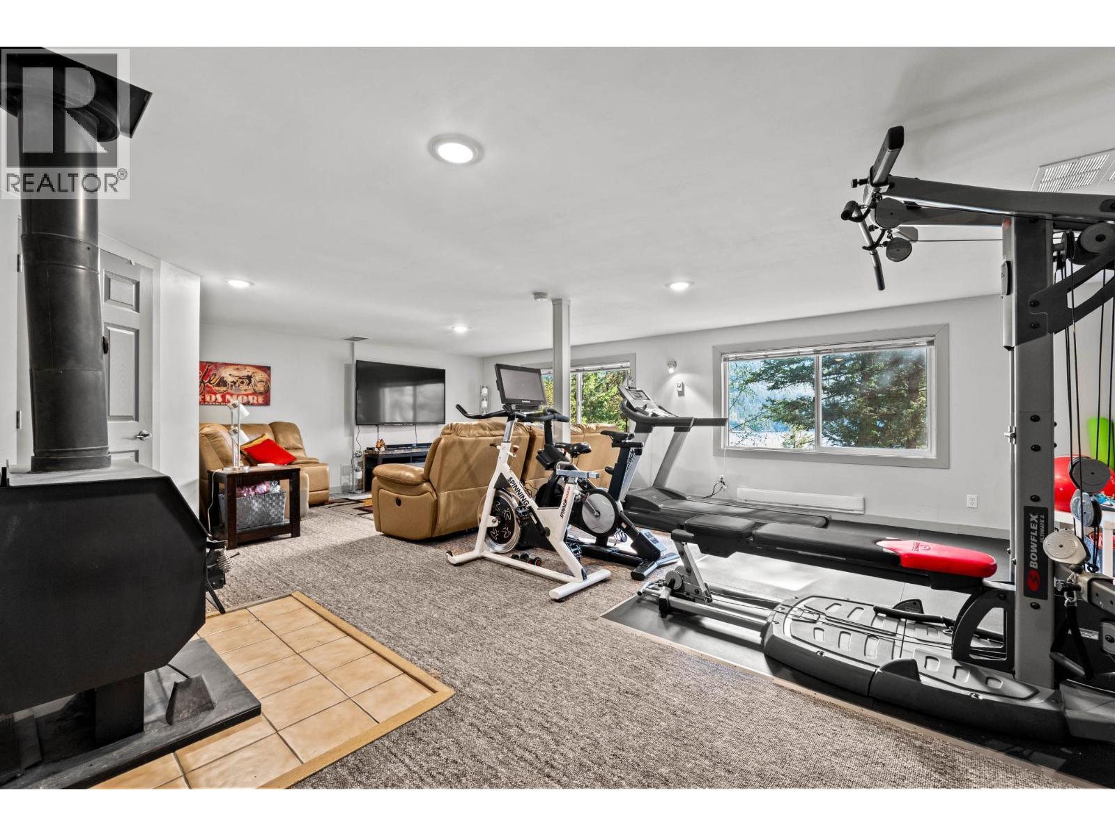 2486 Heffley-louis Creek Road Property Photo 26
