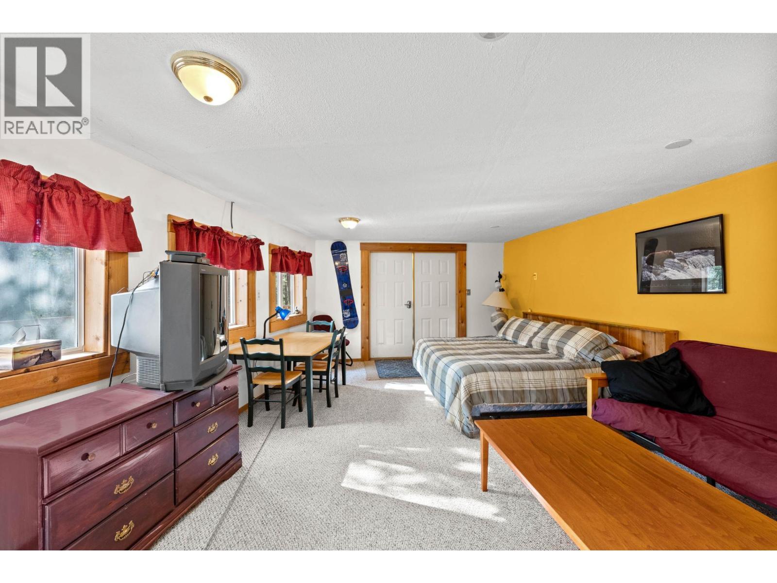 2486 Heffley-louis Creek Road Property Photo 30