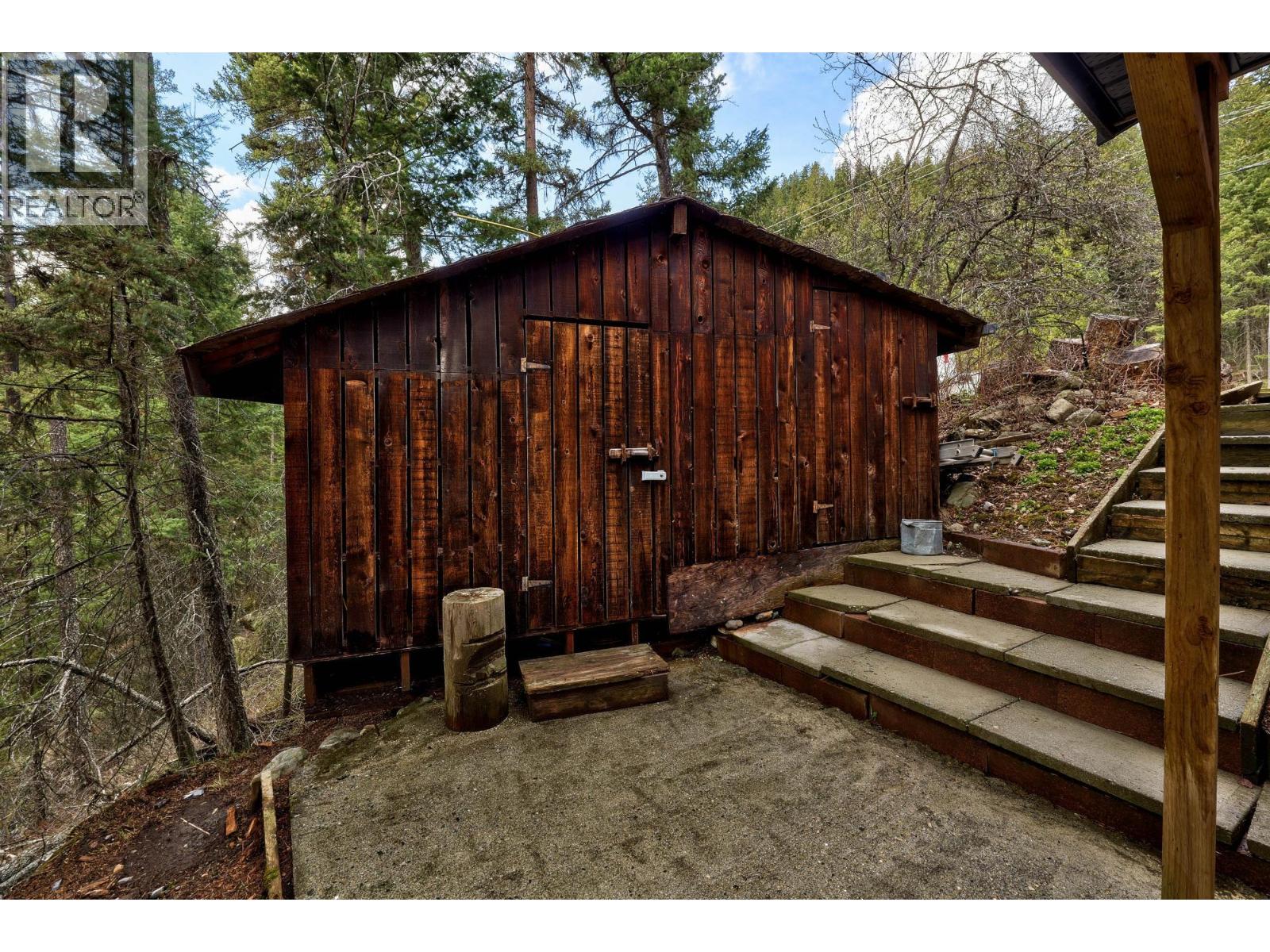 2486 Heffley-louis Creek Road Property Photo 51