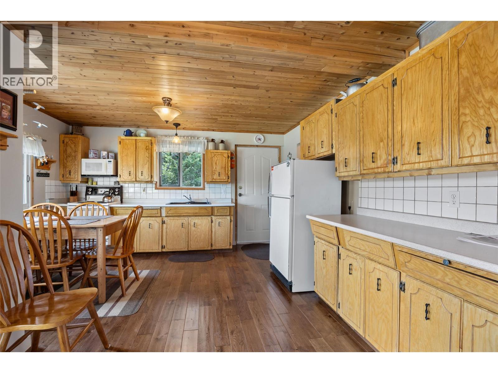 5008 Lauder Road Property Photo 5
