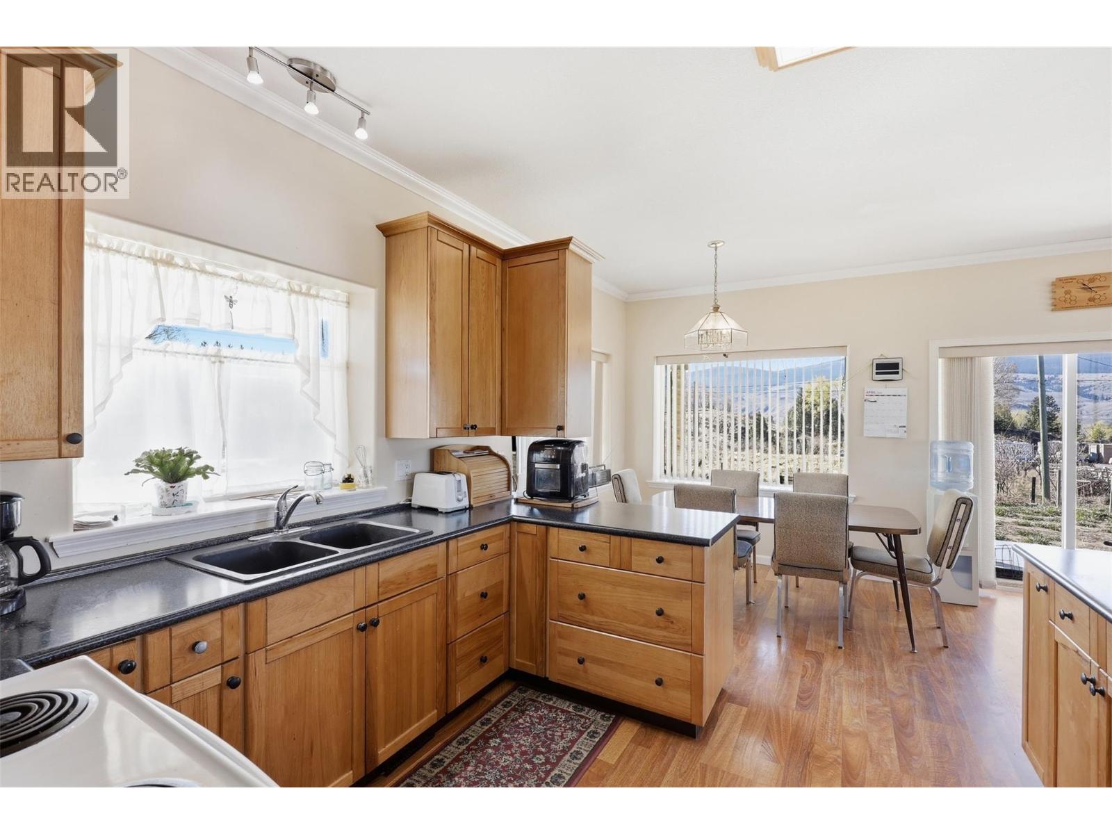 1559 Steelhead Road Property Photo 4