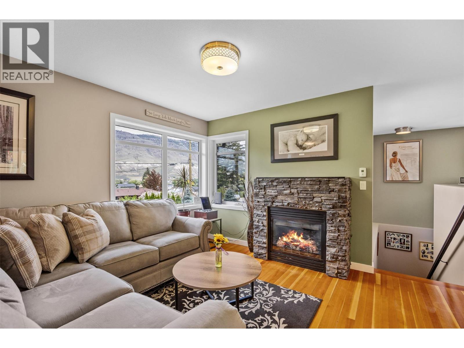 2015 Valleyview Drive Property Photo 4