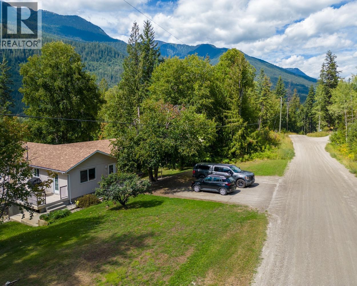 467 Meadow Creek Road Property Photo 6