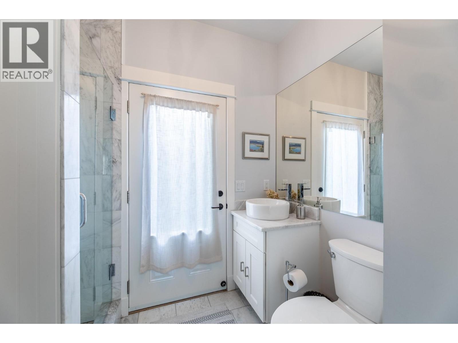 15419 Lakeshore Drive N Unit# 11 Property Photo 10