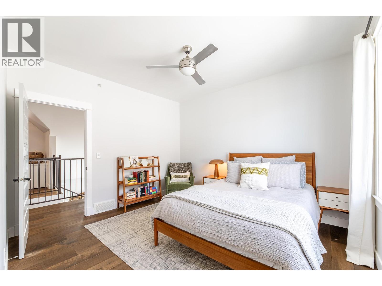15419 Lakeshore Drive N Unit# 11 Property Photo 16