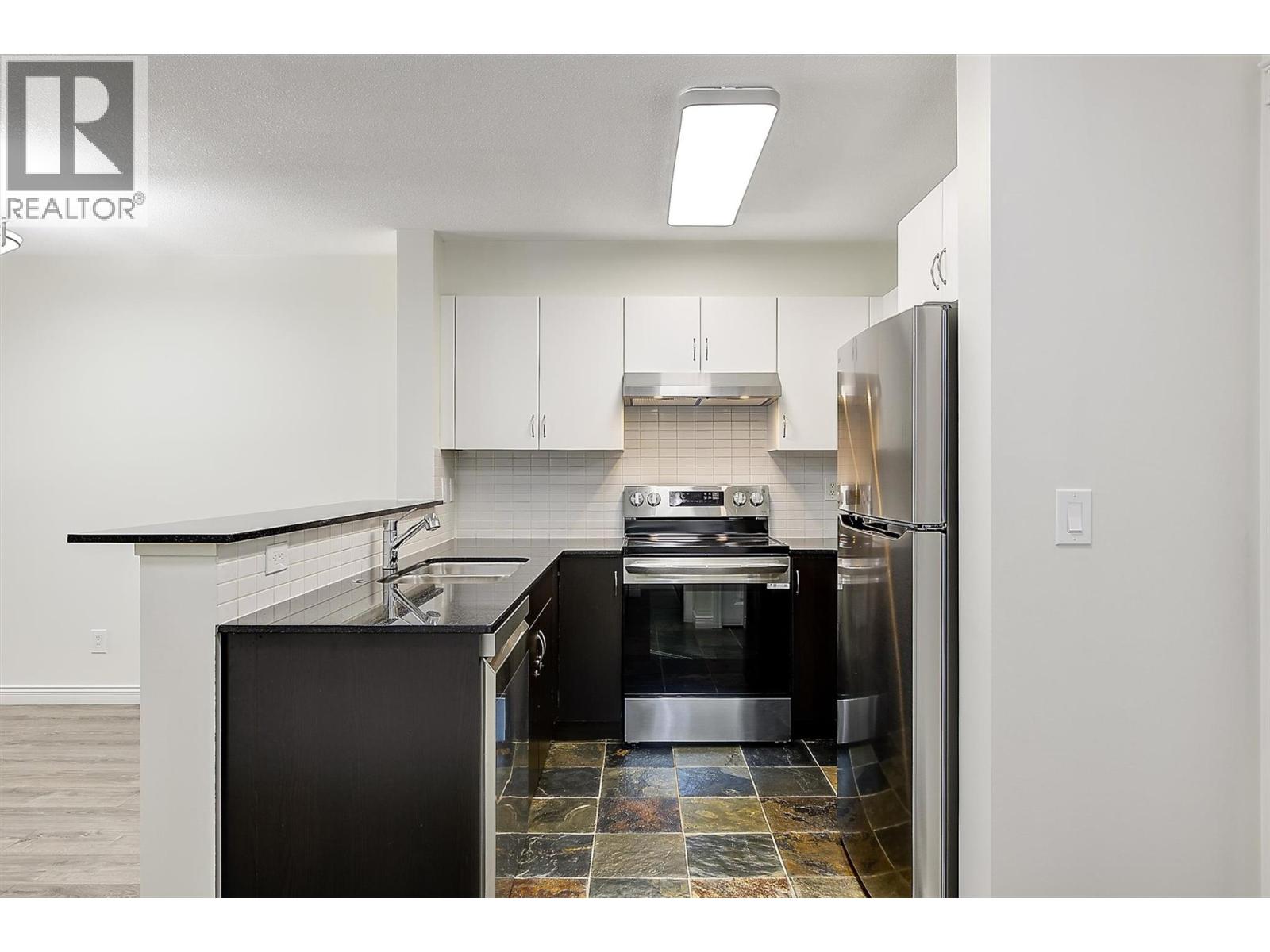 571 Yates Road Unit# 304 Property Photo 3