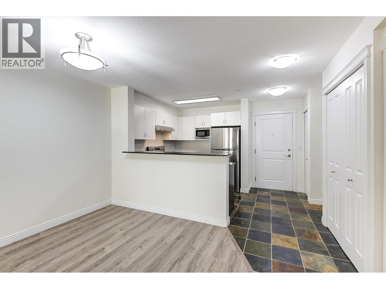 571 Yates Road Unit# 304 Property Photo 10