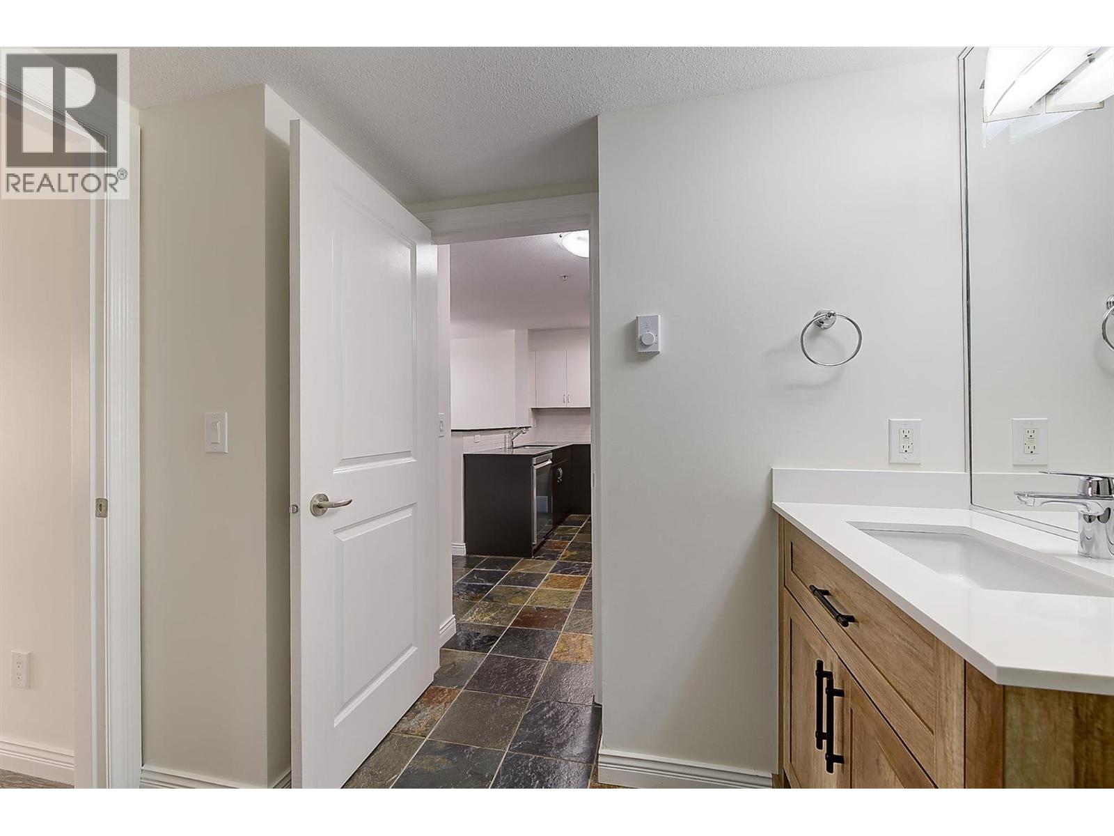 571 Yates Road Unit# 304 Property Photo 24