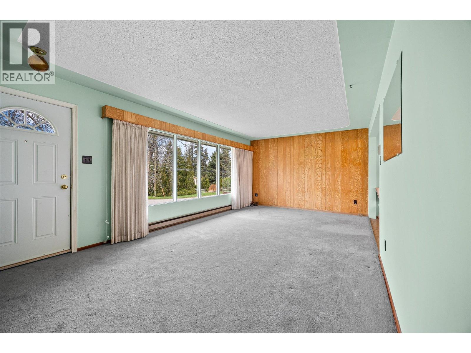 4693 Raymer Road Property Photo 5