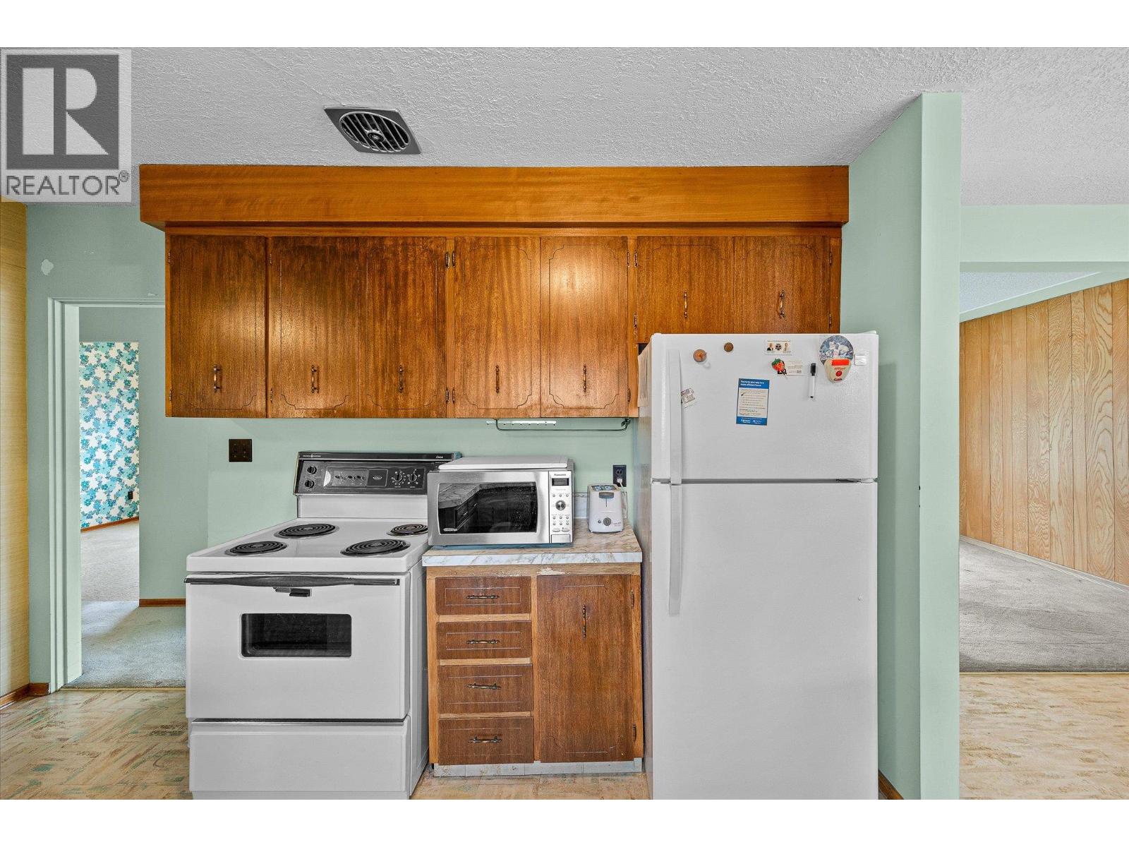 4693 Raymer Road Property Photo 11