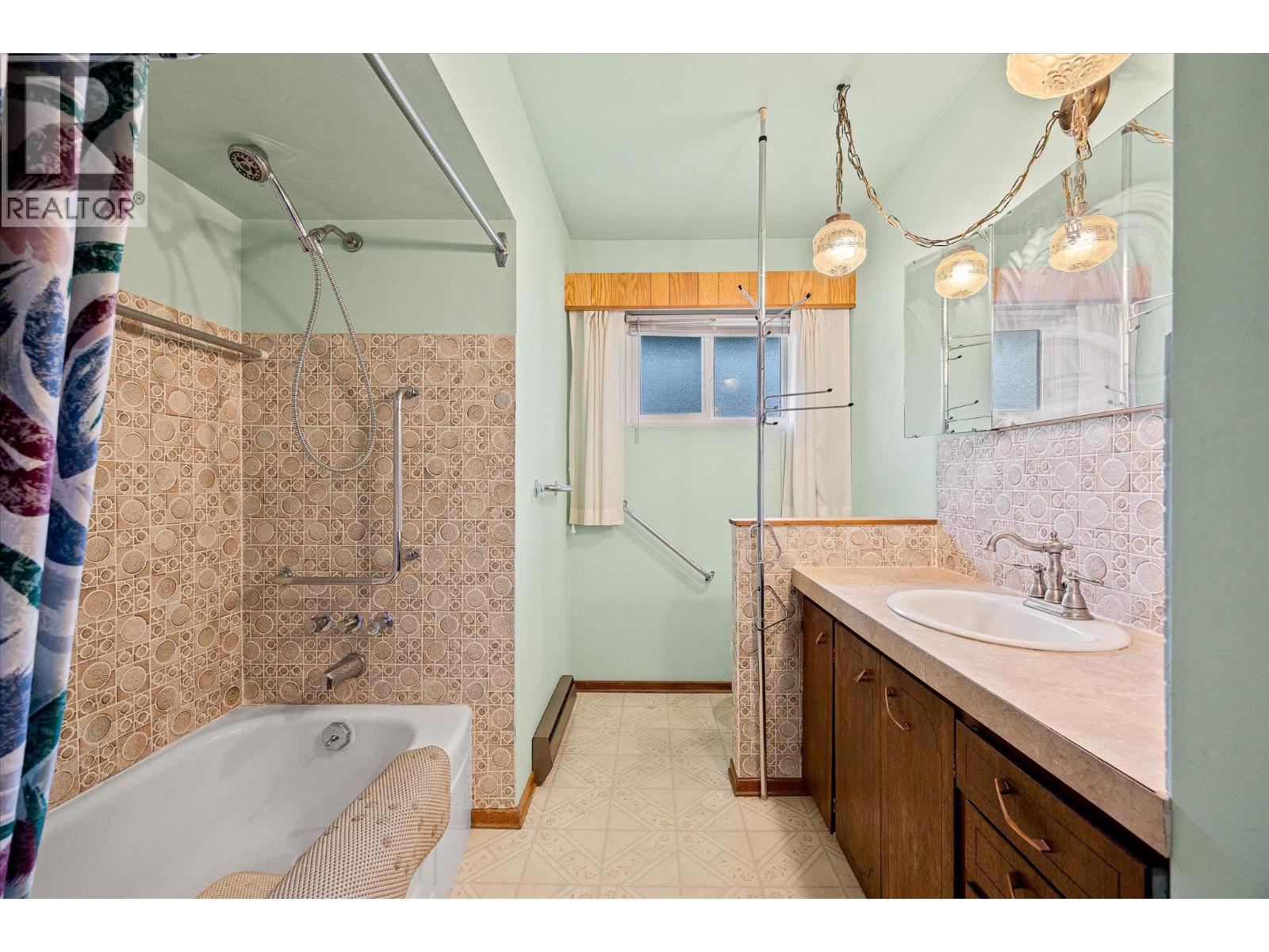 4693 Raymer Road Property Photo 21