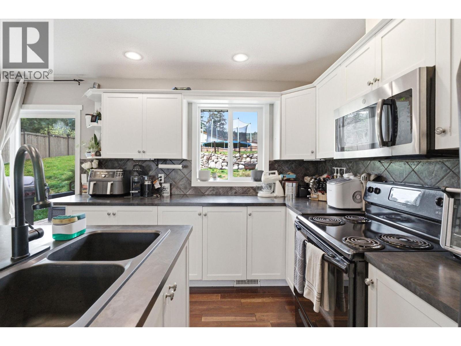 3472 Parklane Road Property Photo 11