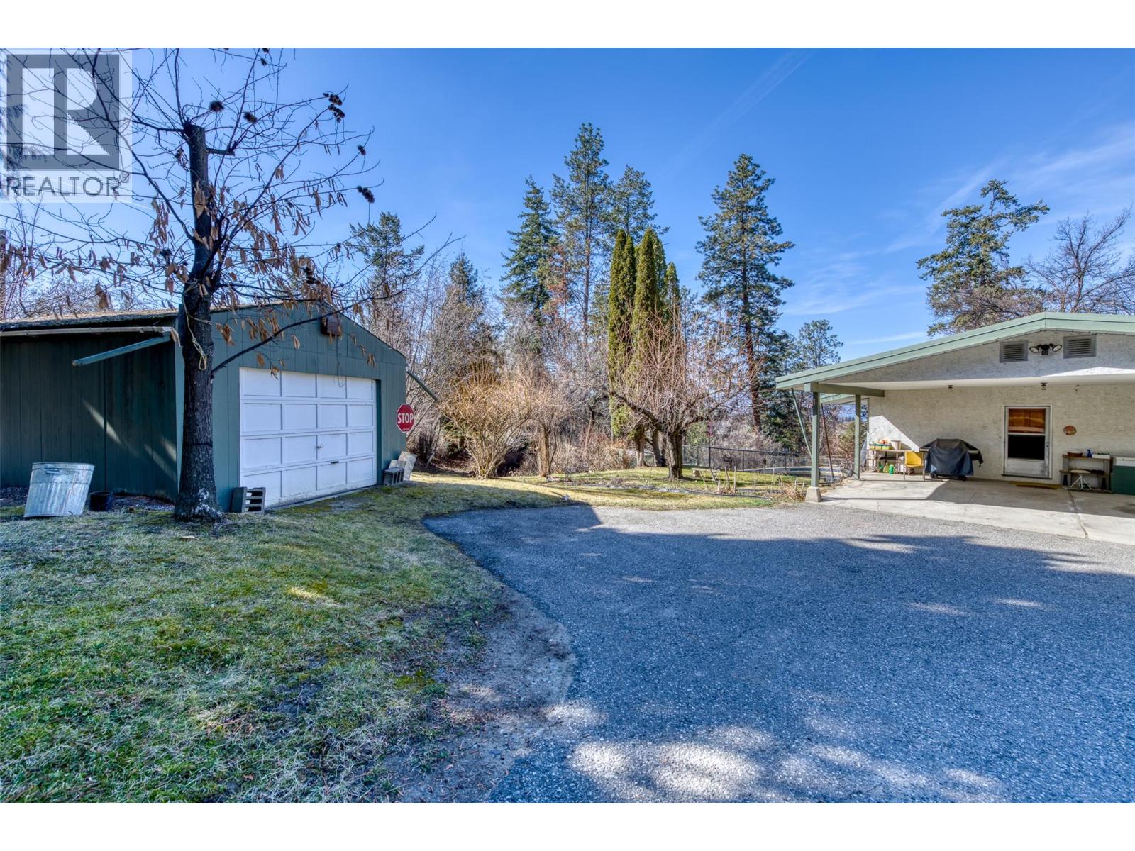 4150 Hughes Road Property Photo 6