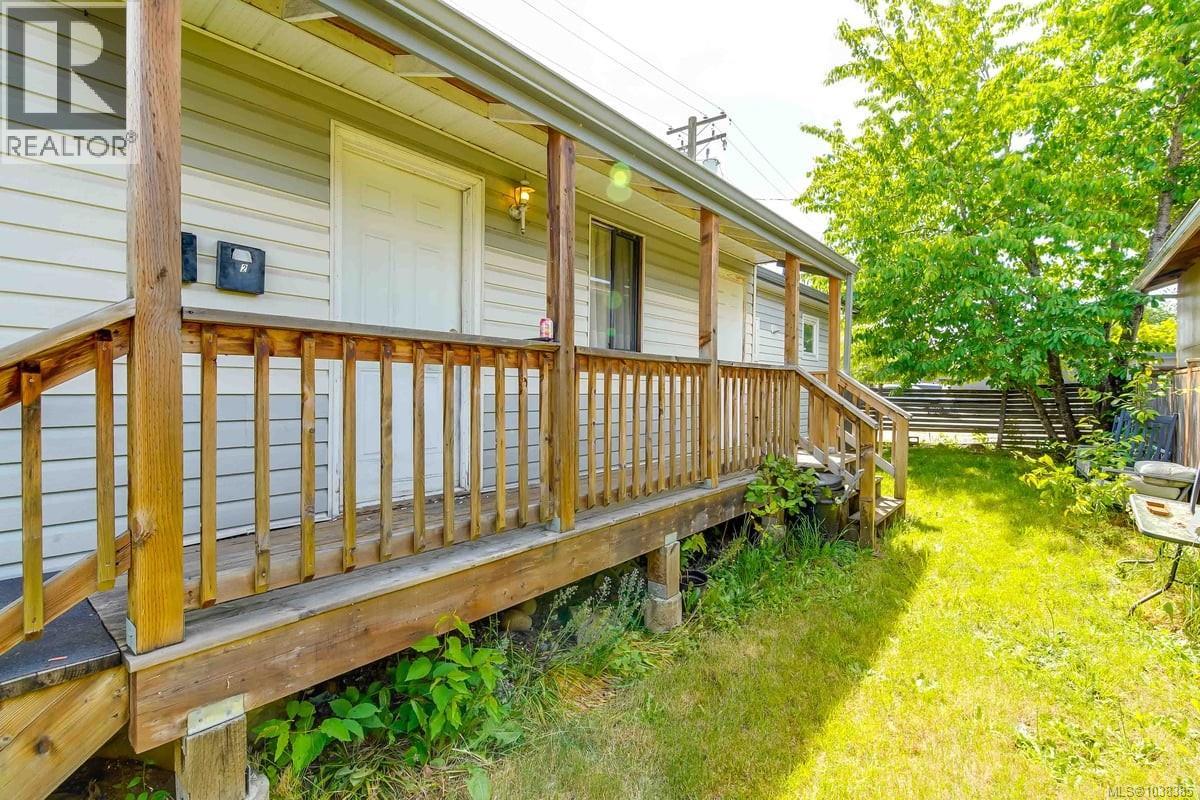 4360 Morton St Property Photo 1