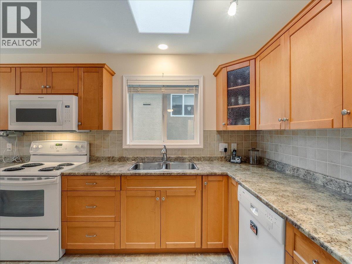 7136 Wright Way Property Photo 5