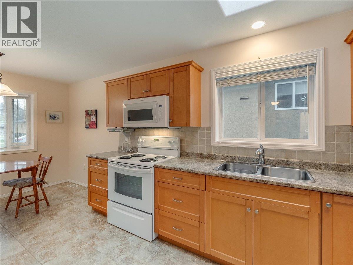 7136 Wright Way Property Photo 6