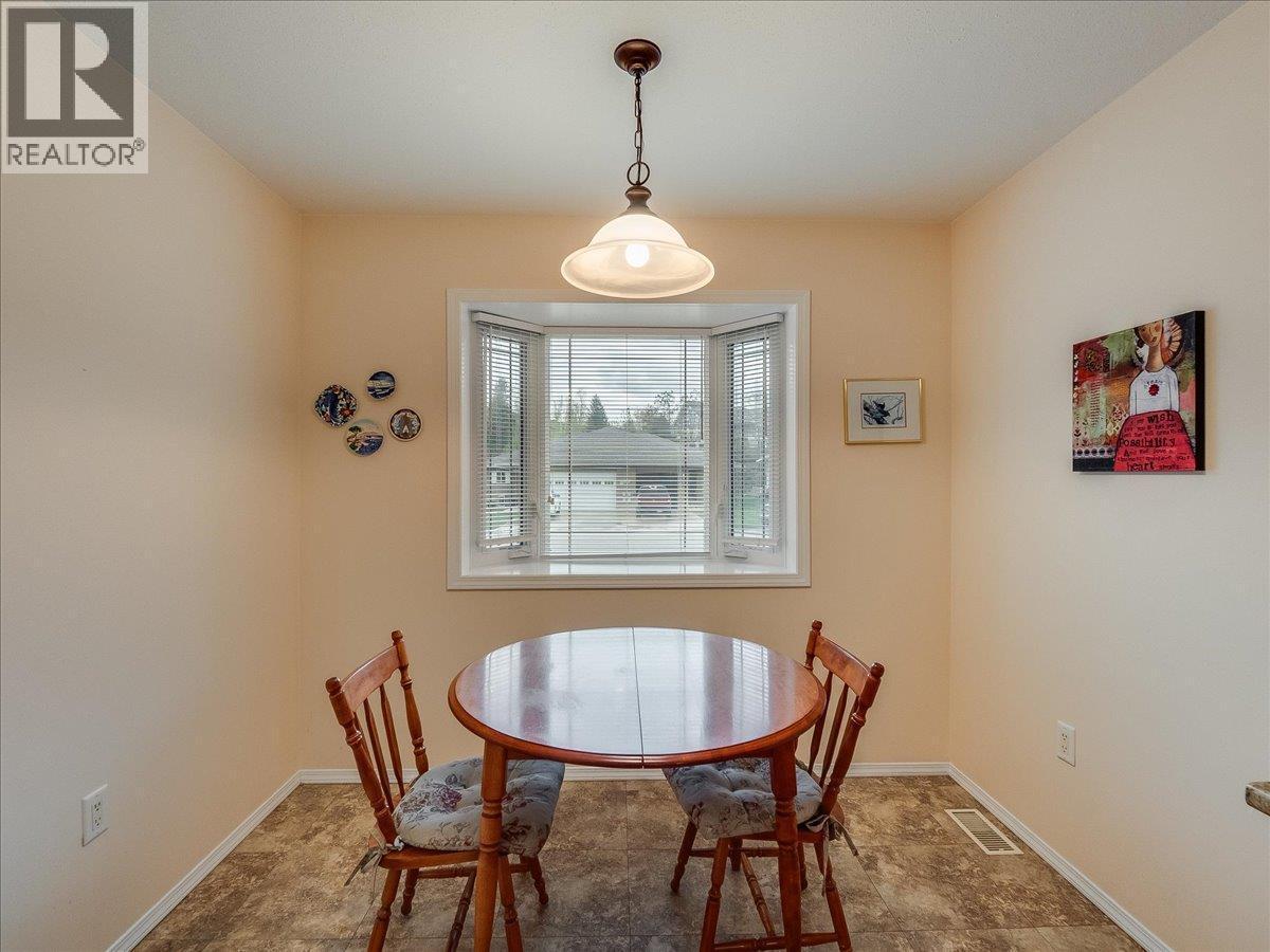 7136 Wright Way Property Photo 8