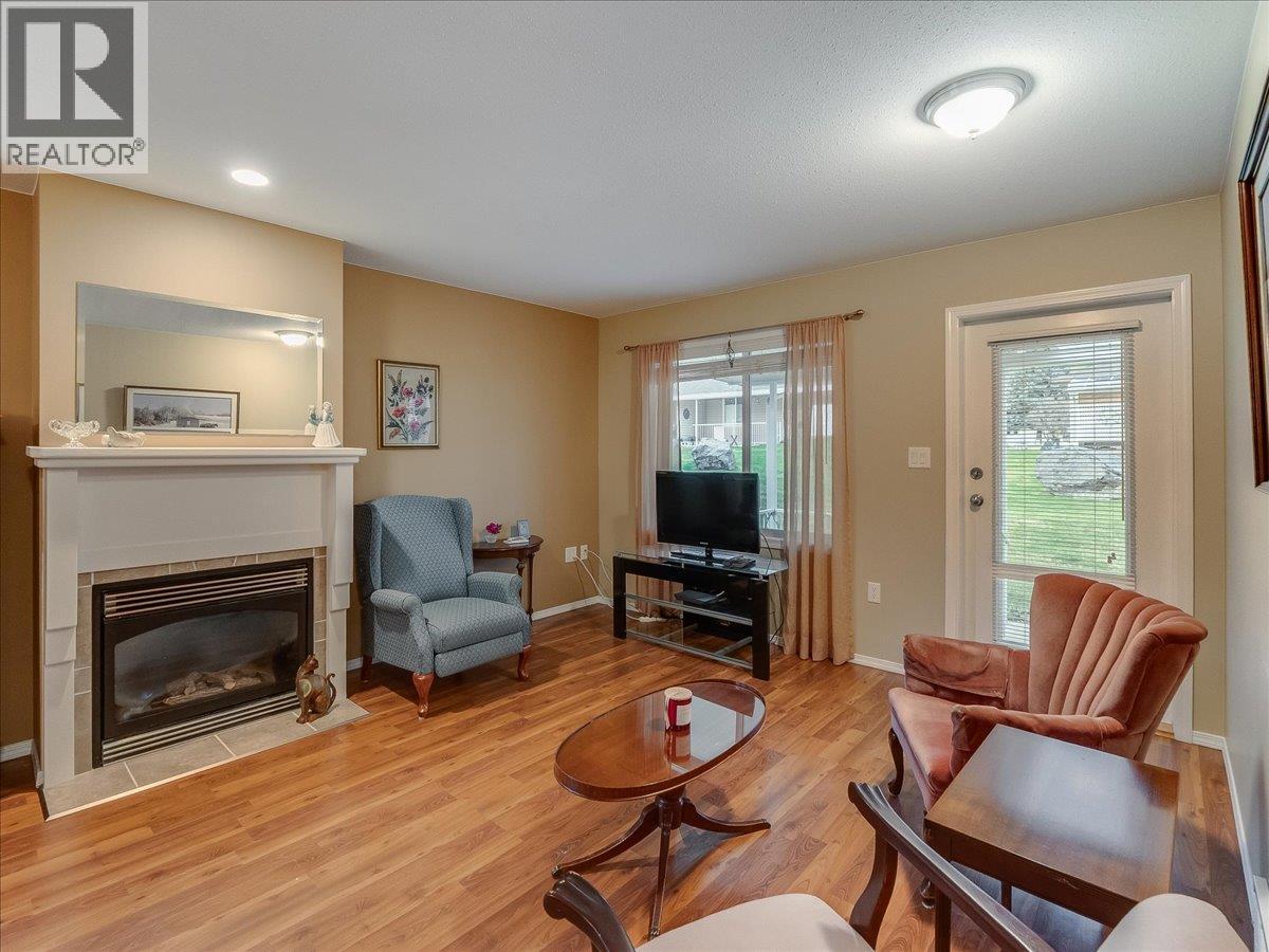 7136 Wright Way Property Photo 11