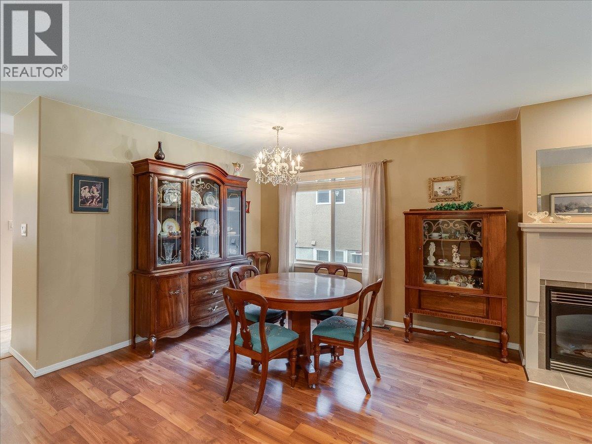 7136 Wright Way Property Photo 14
