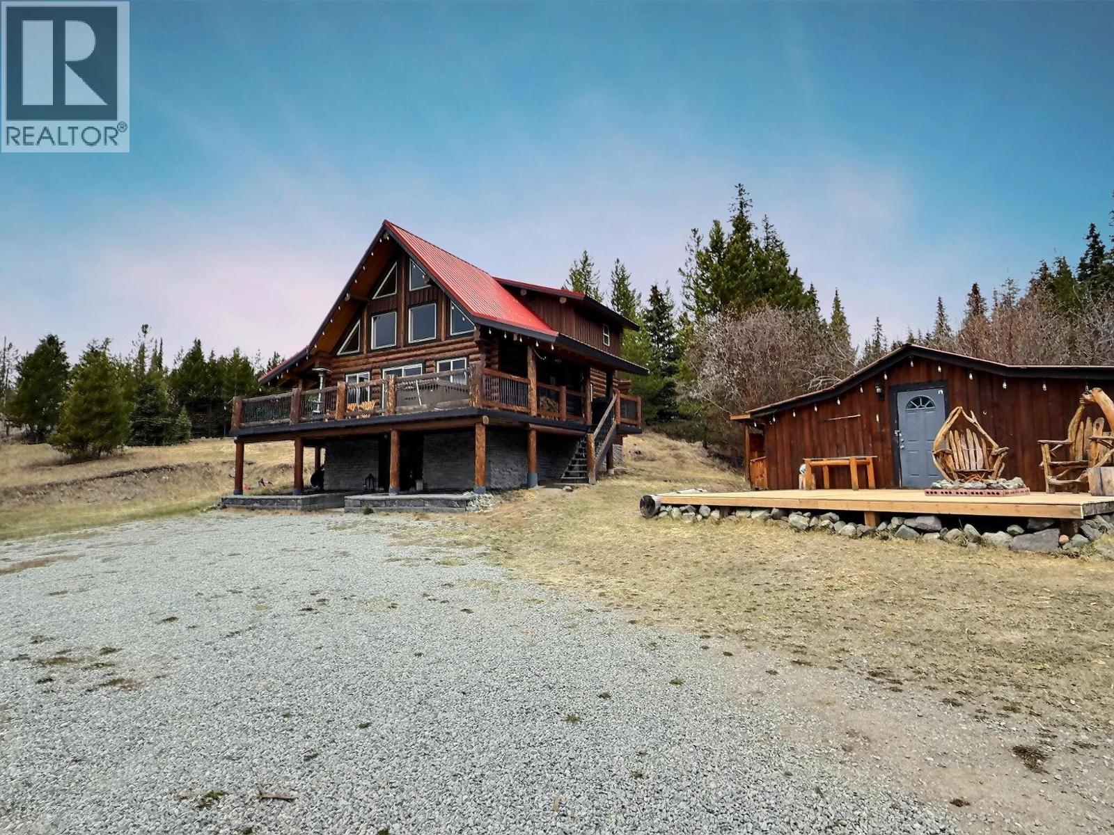 4889 Pine Ridge Way Property Photo 1