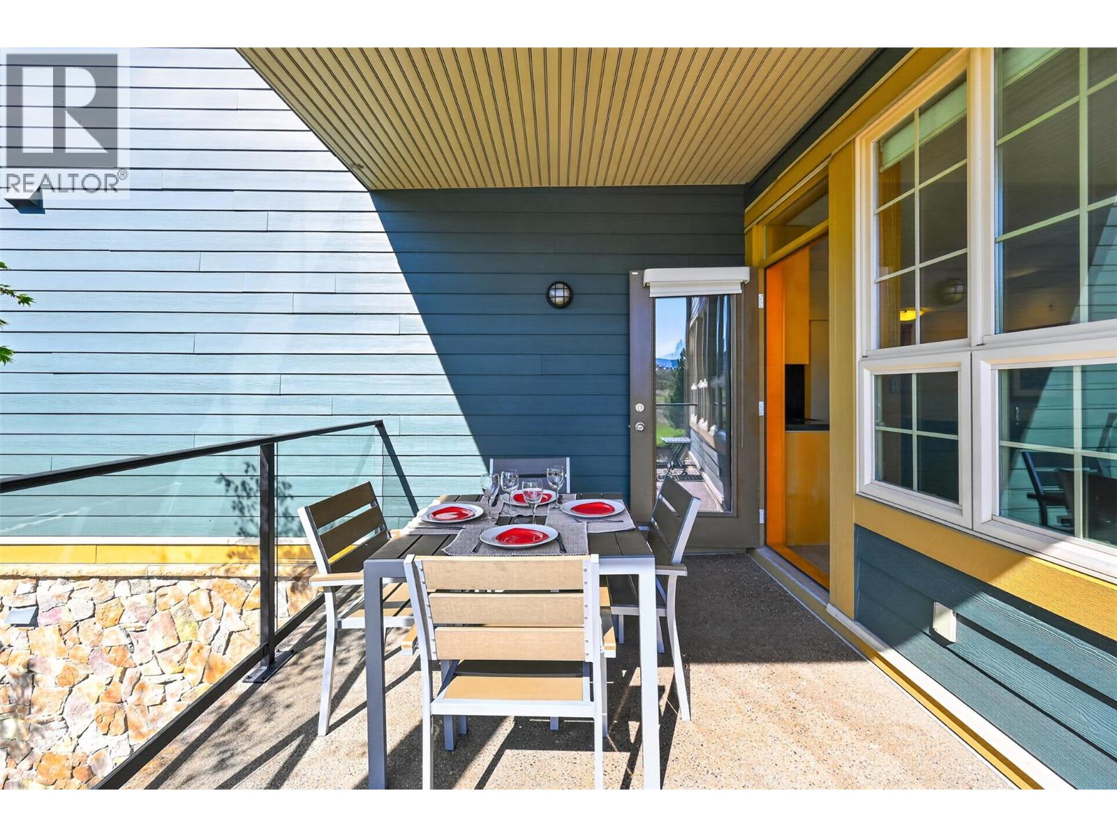 101 Village Centre Court Unit# 232 Lot# 6 Property Photo 11