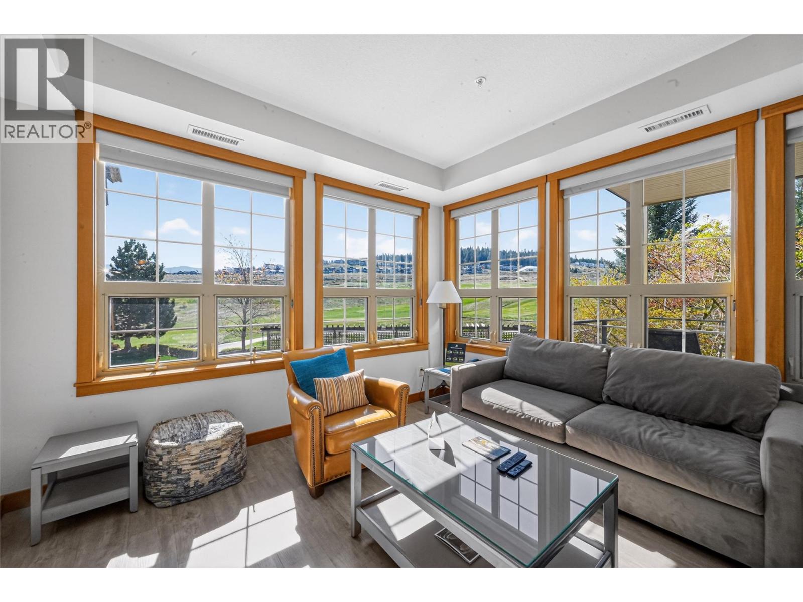 101 Village Centre Court Unit# 232 Lot# 6 Property Photo 18