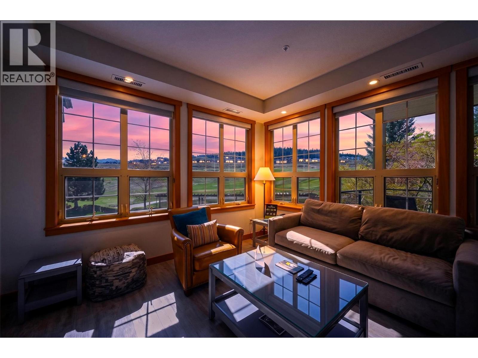 101 Village Centre Court Unit# 232 Lot# 6 Property Photo 19
