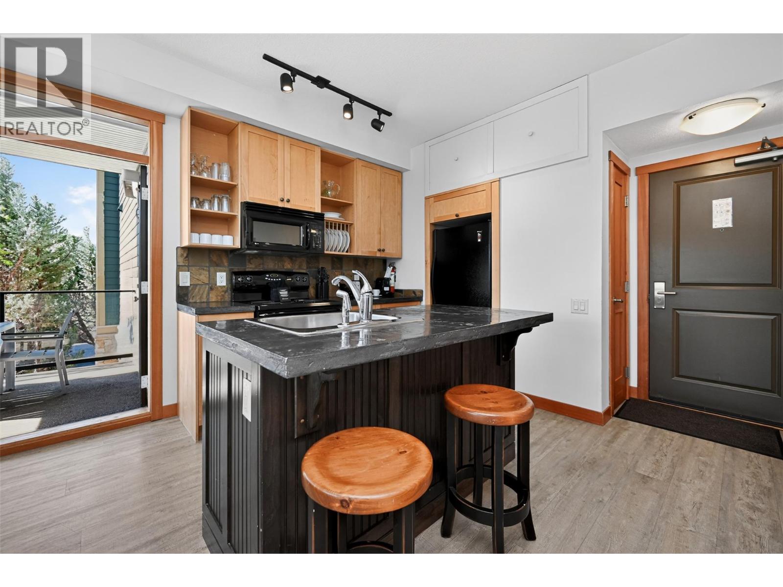 101 Village Centre Court Unit# 232 Lot# 6 Property Photo 22