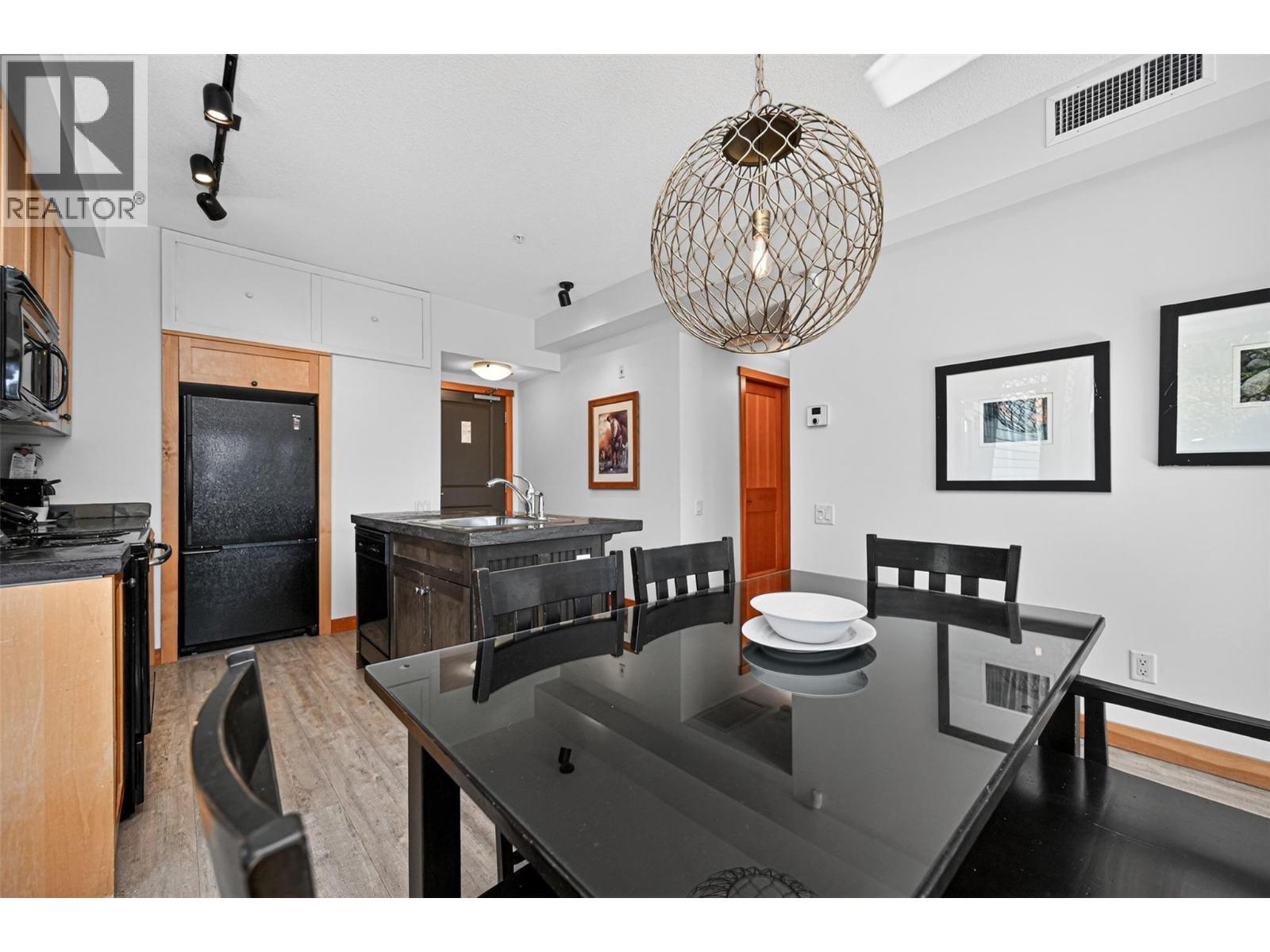 101 Village Centre Court Unit# 232 Lot# 6 Property Photo 23
