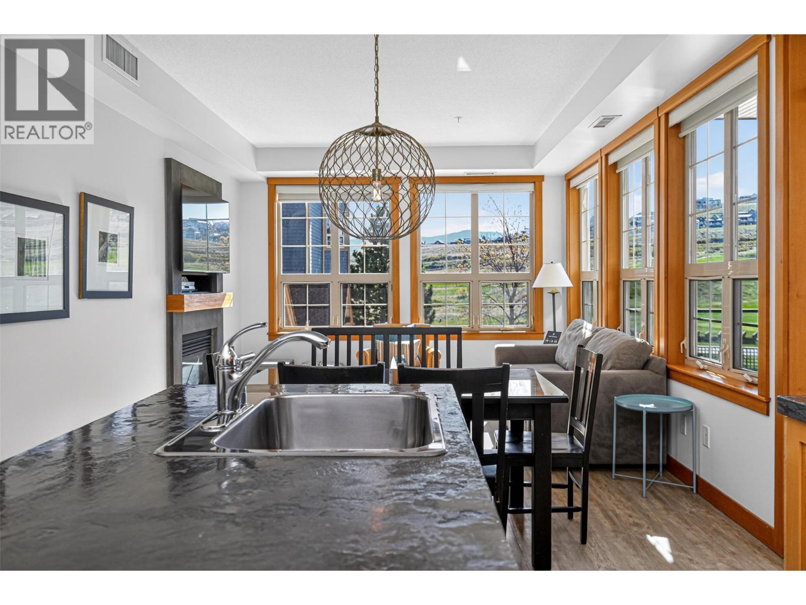 101 Village Centre Court Unit# 232 Lot# 6 Property Photo 25