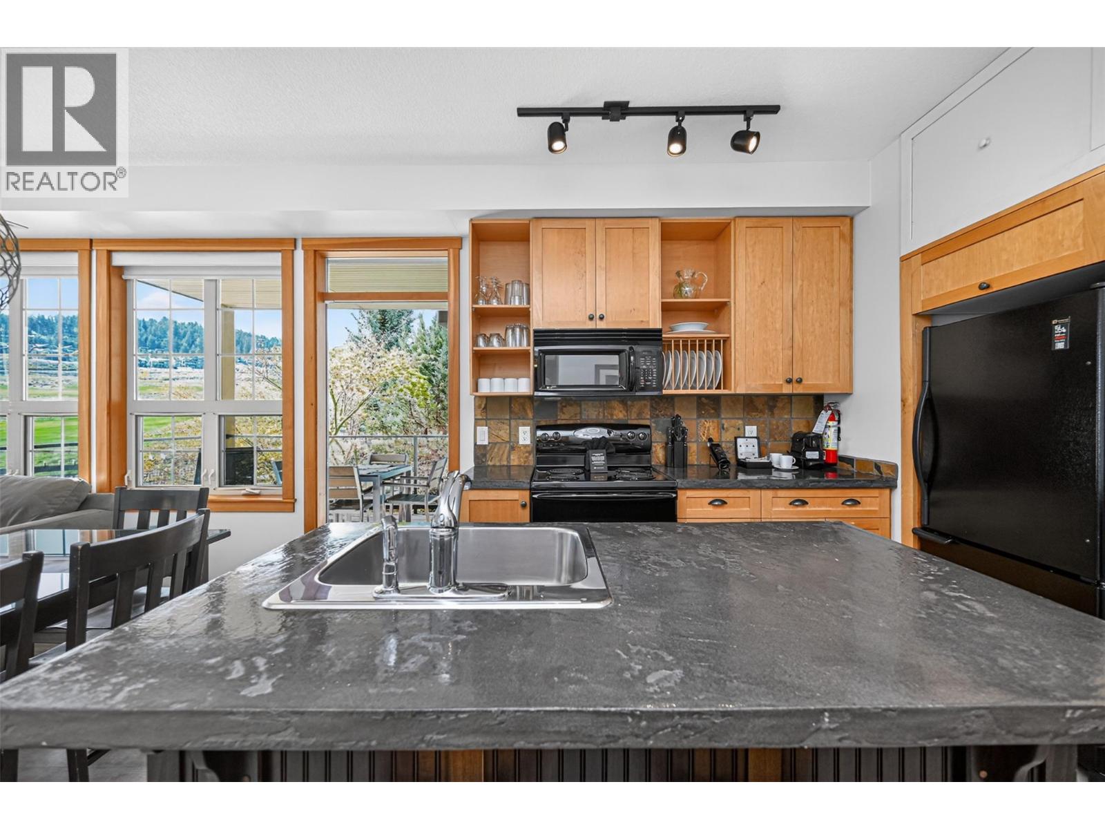 101 Village Centre Court Unit# 232 Lot# 6 Property Photo 27