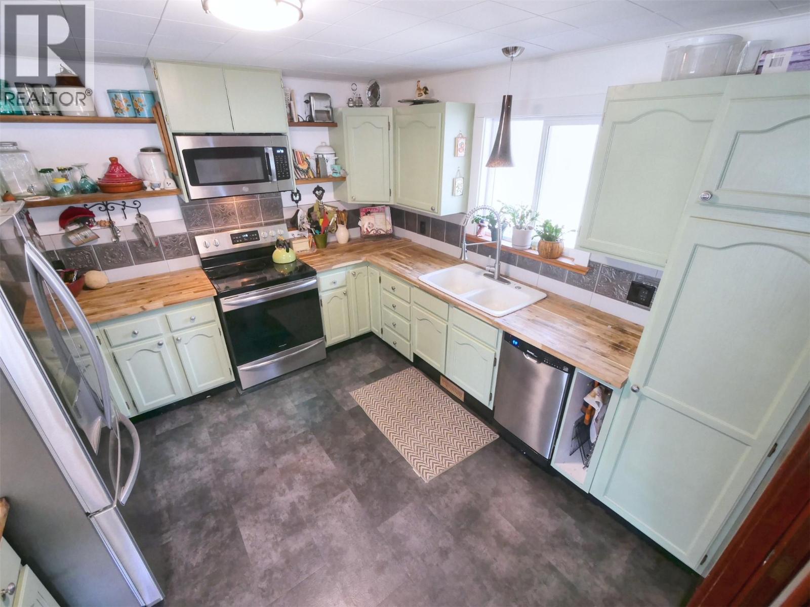 819 Glen Drive Property Photo 4