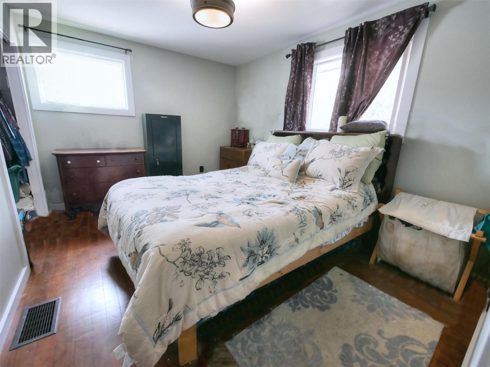 819 Glen Drive Property Photo 7