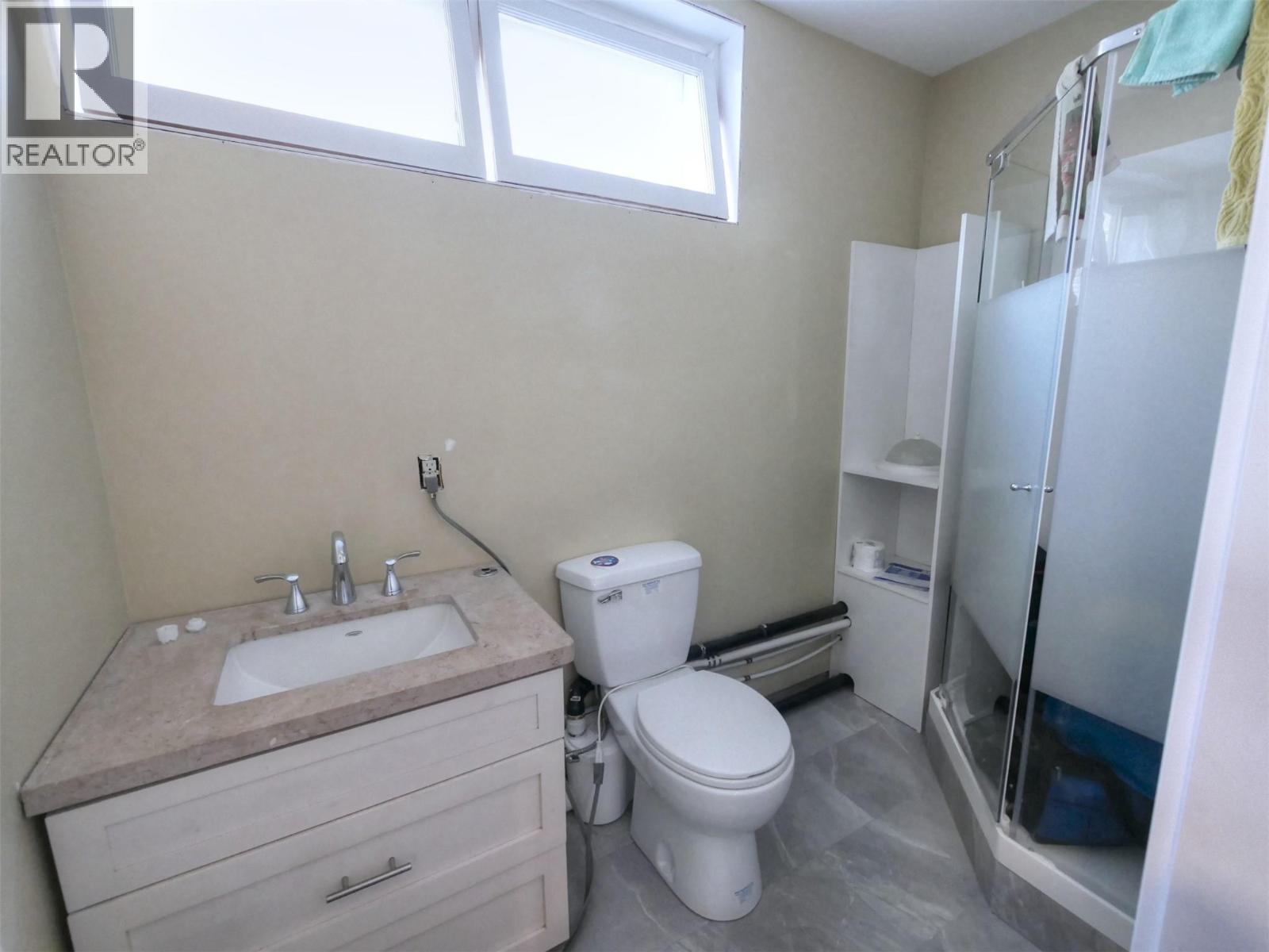 819 Glen Drive Property Photo 9