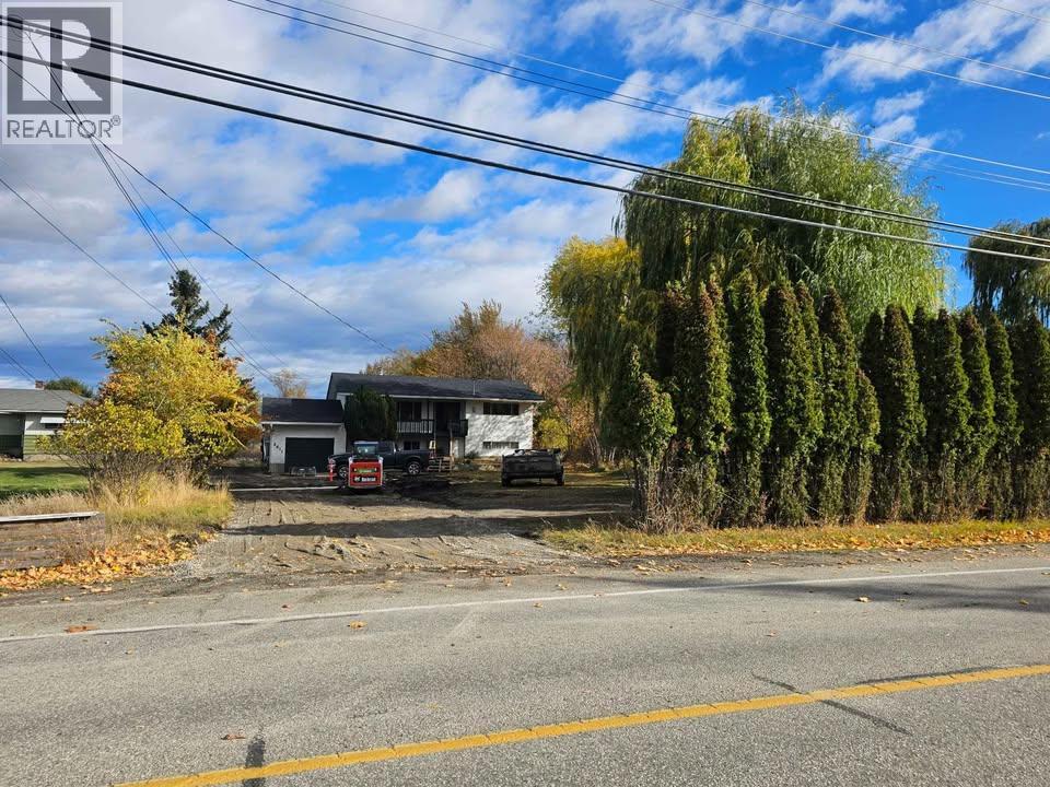 2611 Lakeshore Road Property Photo 3
