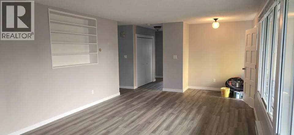 2611 Lakeshore Road Property Photo 4