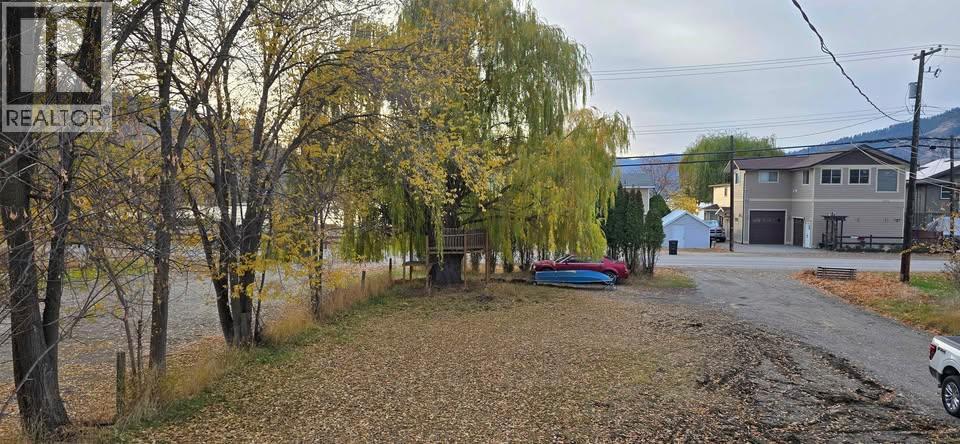 2611 Lakeshore Road Property Photo 15