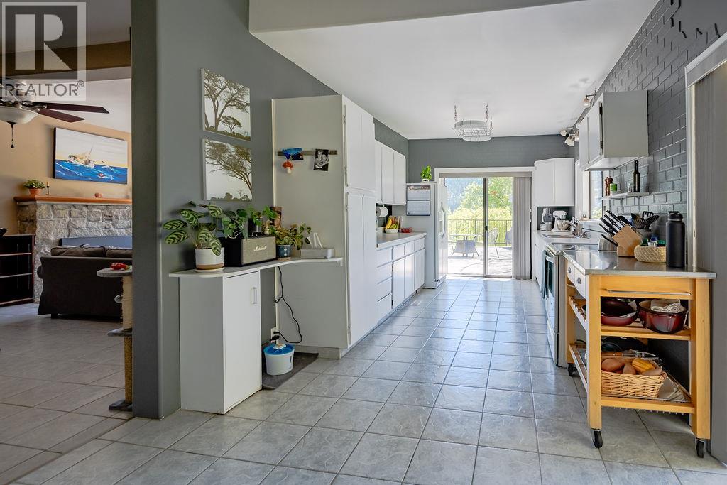 2465 3a Highway Property Photo 12