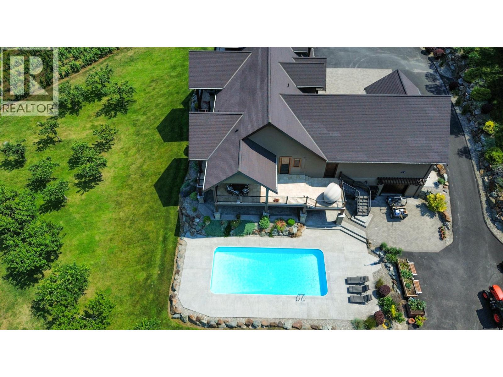 3175 Valleyview Road Property Photo 5