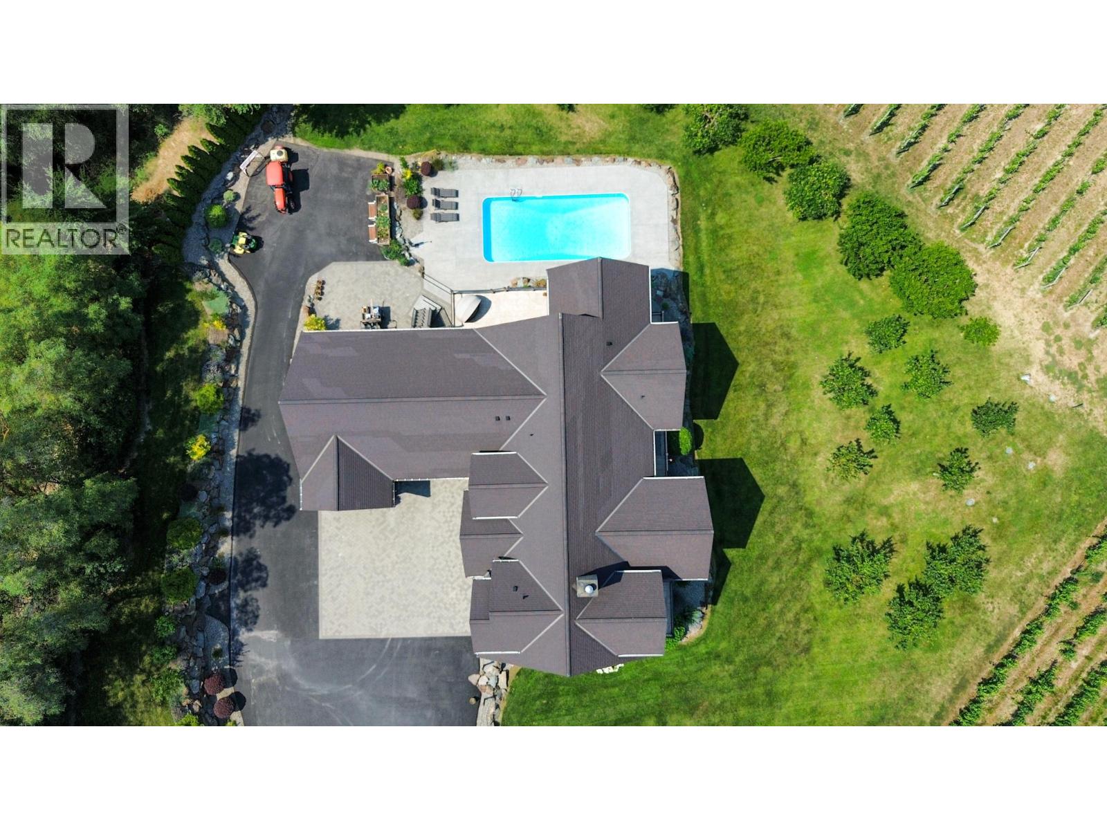 3175 Valleyview Road Property Photo 6