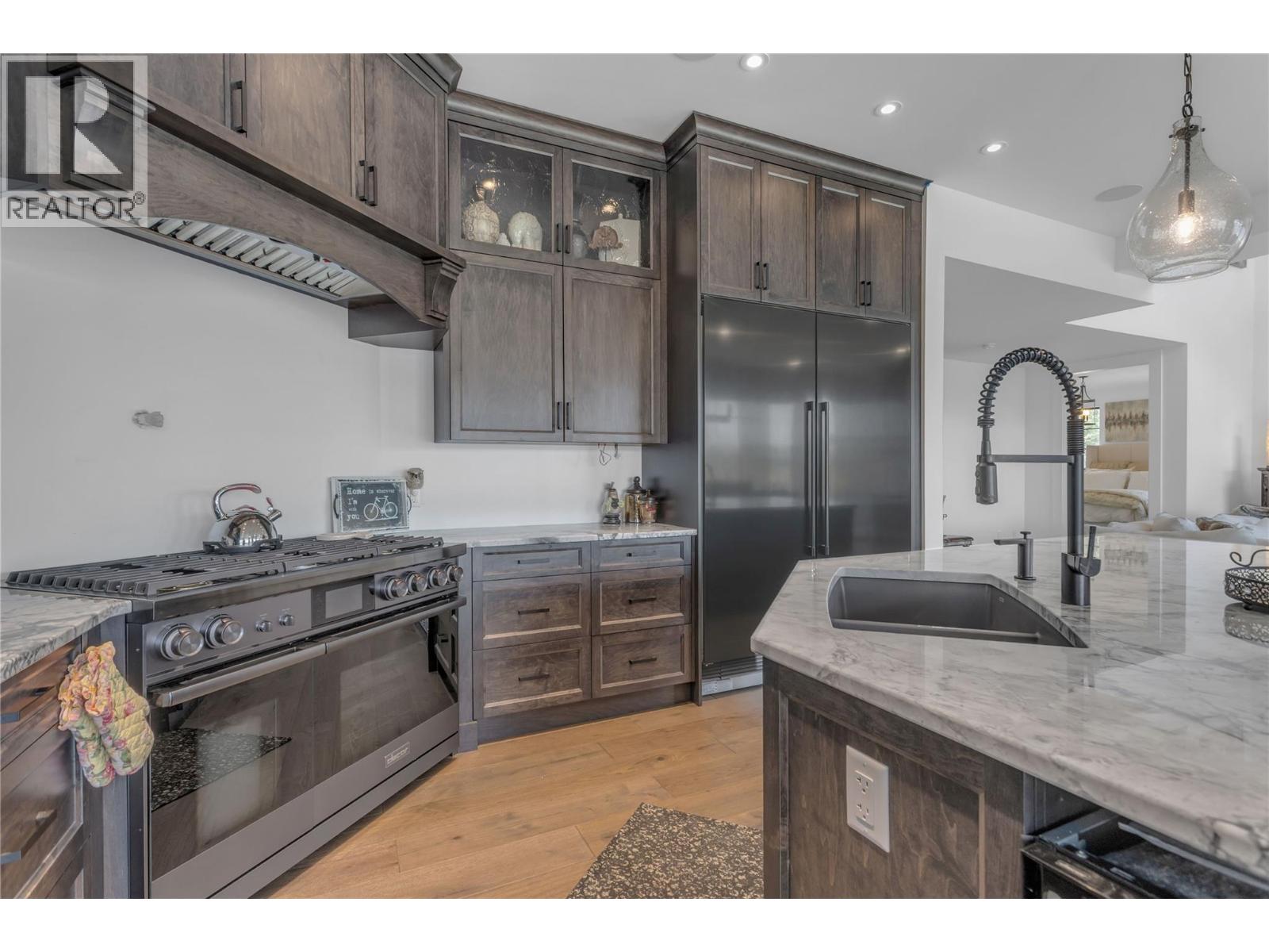 164 Sunset Boulevard Property Photo 8