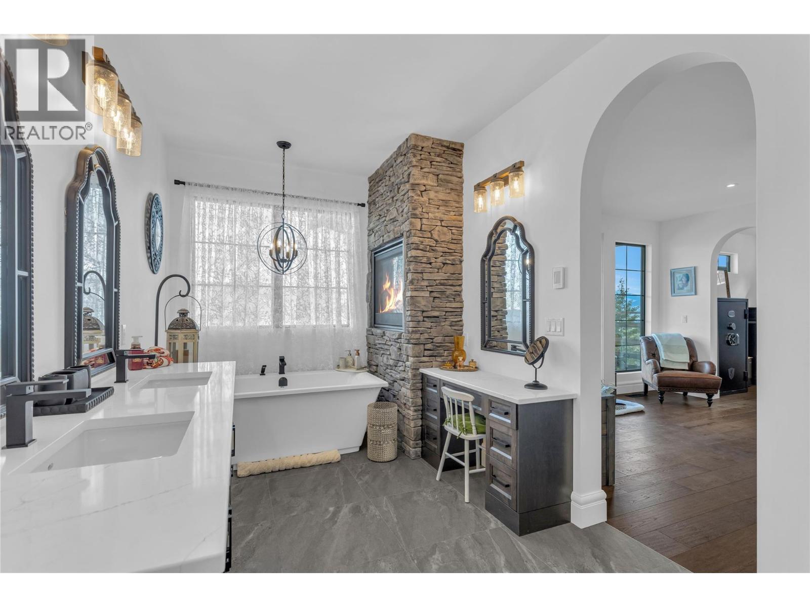164 Sunset Boulevard Property Photo 24