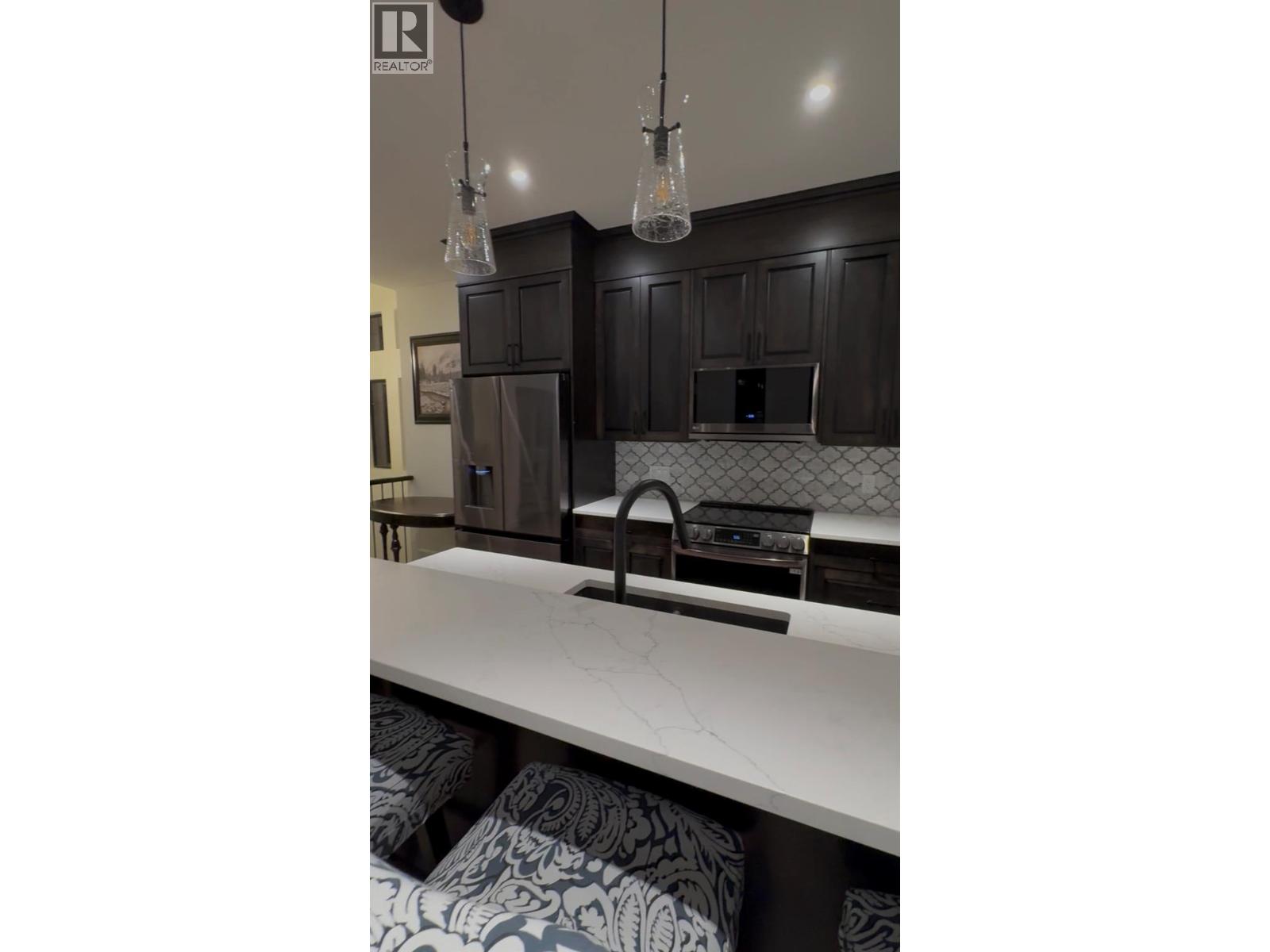 164 Sunset Boulevard Property Photo 71