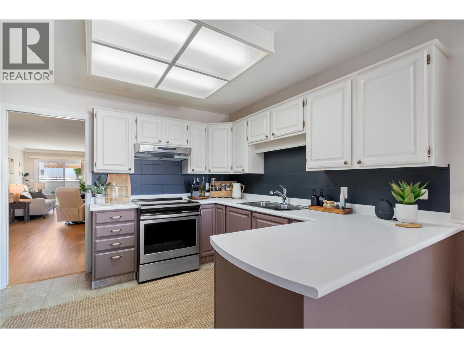 1886 Parkview Crescent Unit# 3 Property Photo 10
