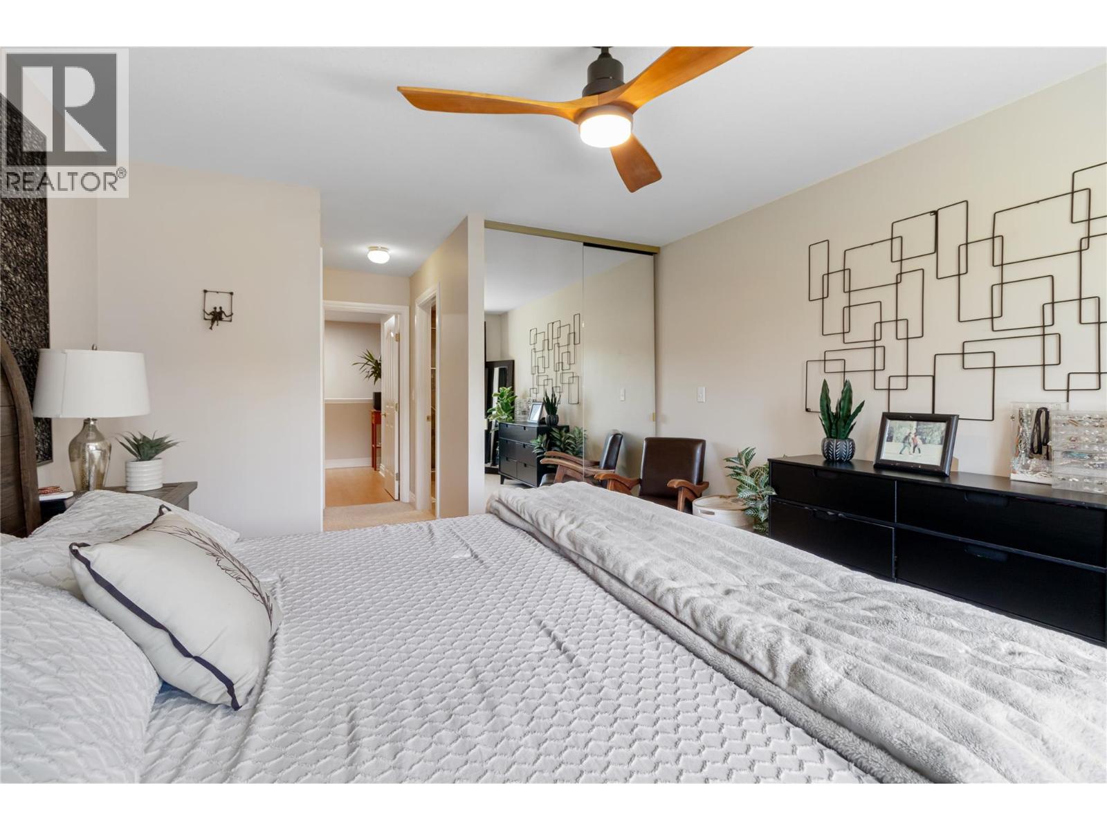1886 Parkview Crescent Unit# 3 Property Photo 20
