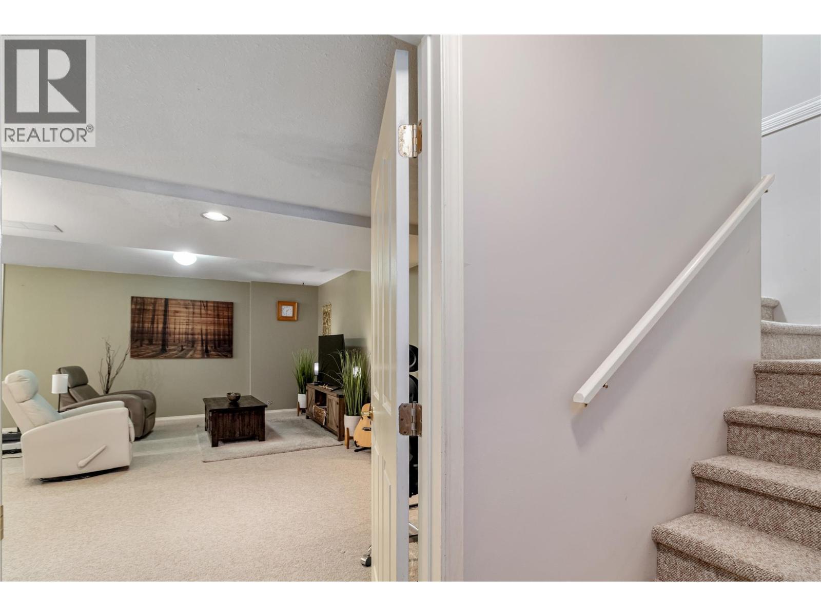 1886 Parkview Crescent Unit# 3 Property Photo 28