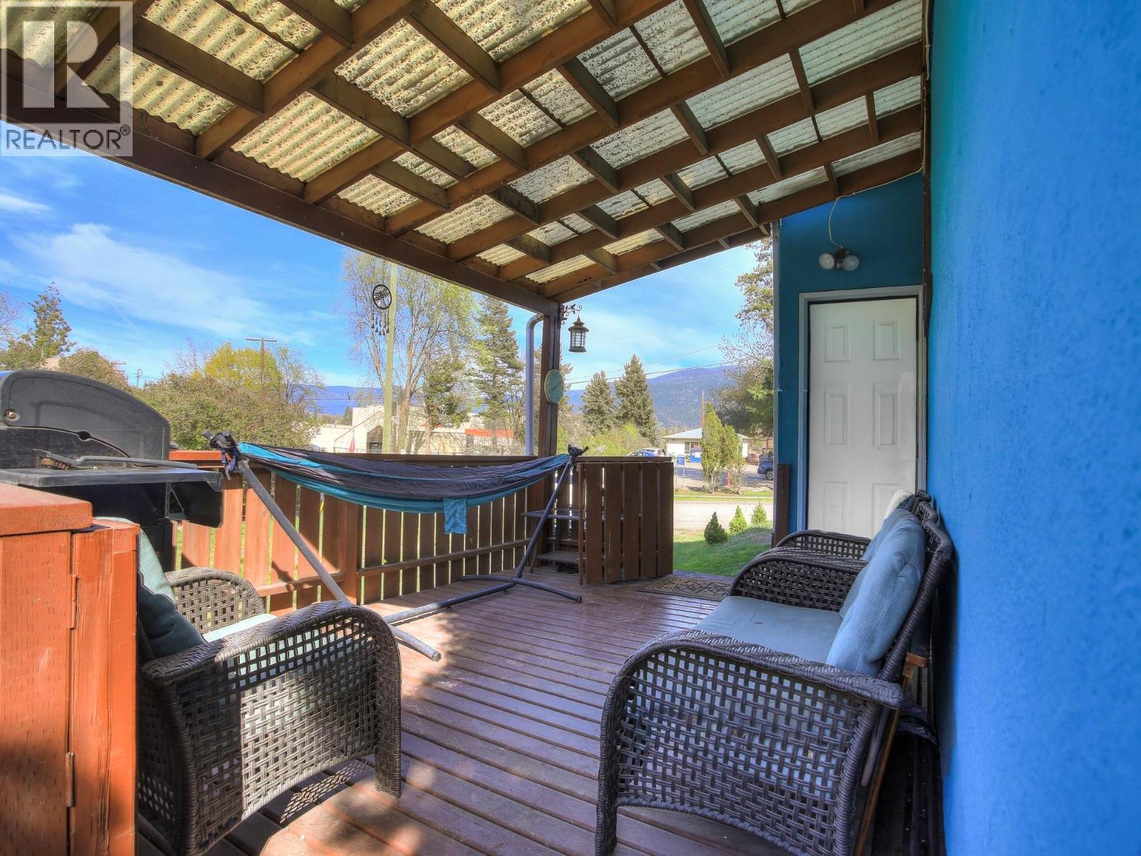 1802 31 Street Property Photo 5